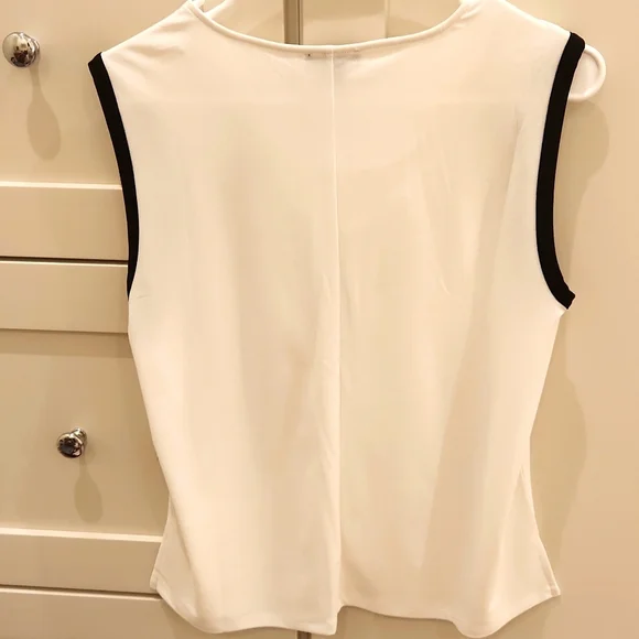 New pretty white sleeveless top with navy blue trim by Halogen. - Picture 5 of 6